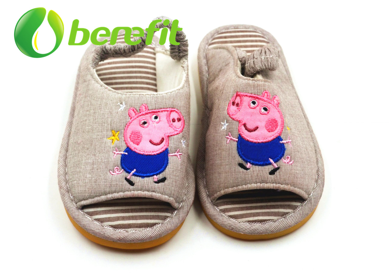 Sandalias para niños Traje de niñas para otoño e invierno con material de algodón cálido para dormitorio interior