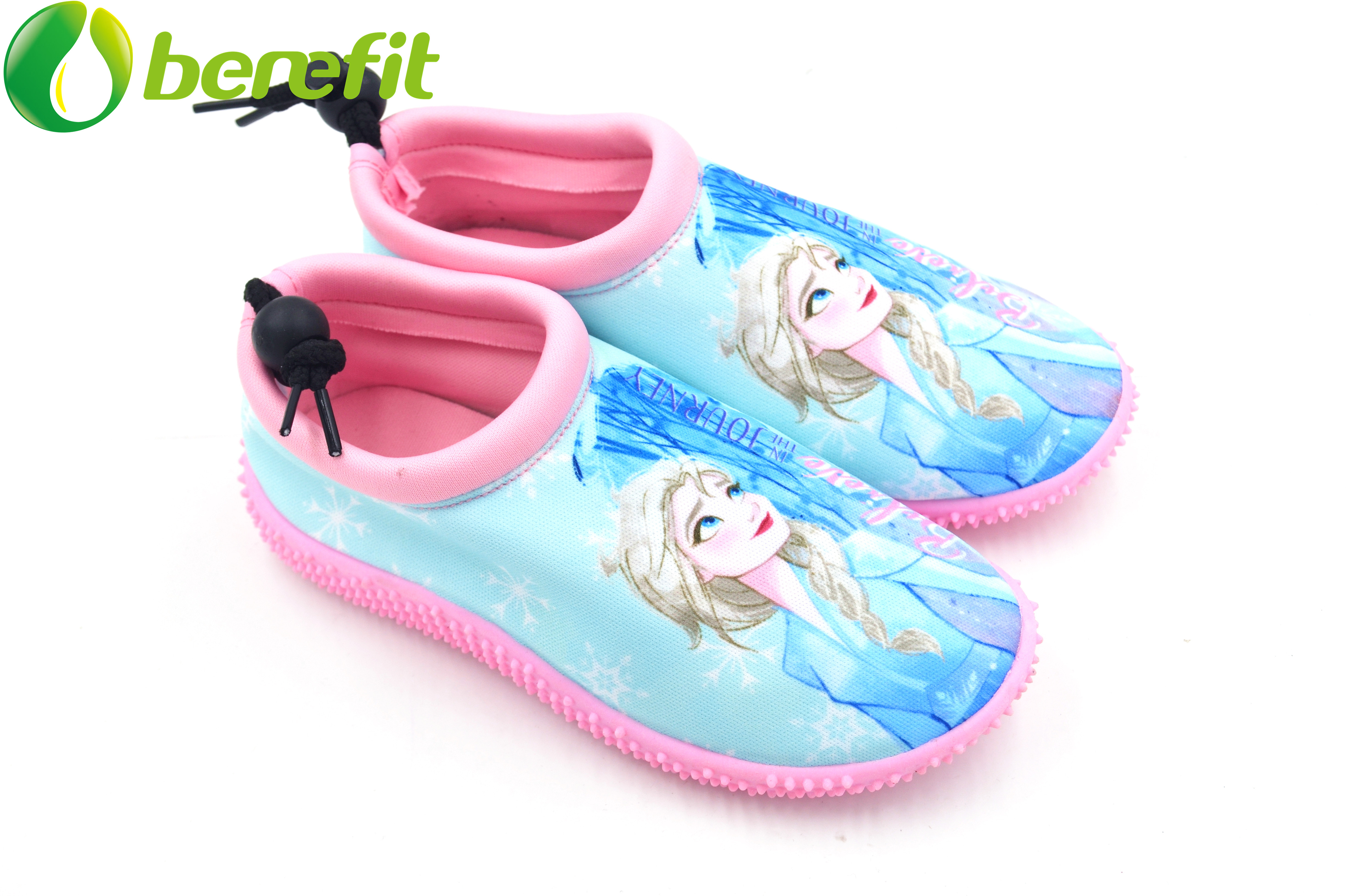 Zapatos de agua Frozen para niños