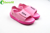 Sandalia de EVA superior de PU de nuevo diseño de niña rosa para niños pequeños